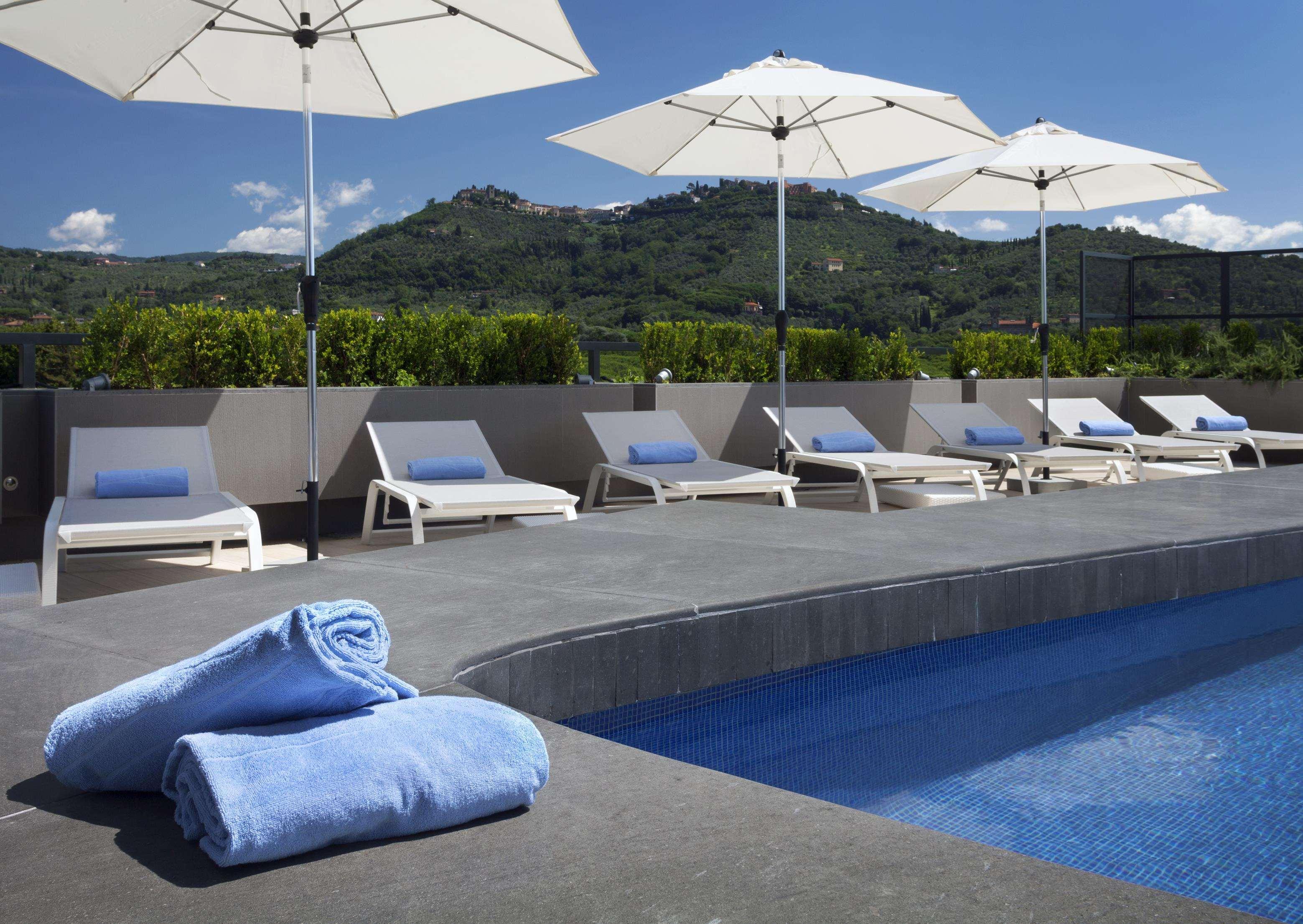 Lhp Hotel Montecatini Palace & Spa Exterior photo The pool at the hotel
