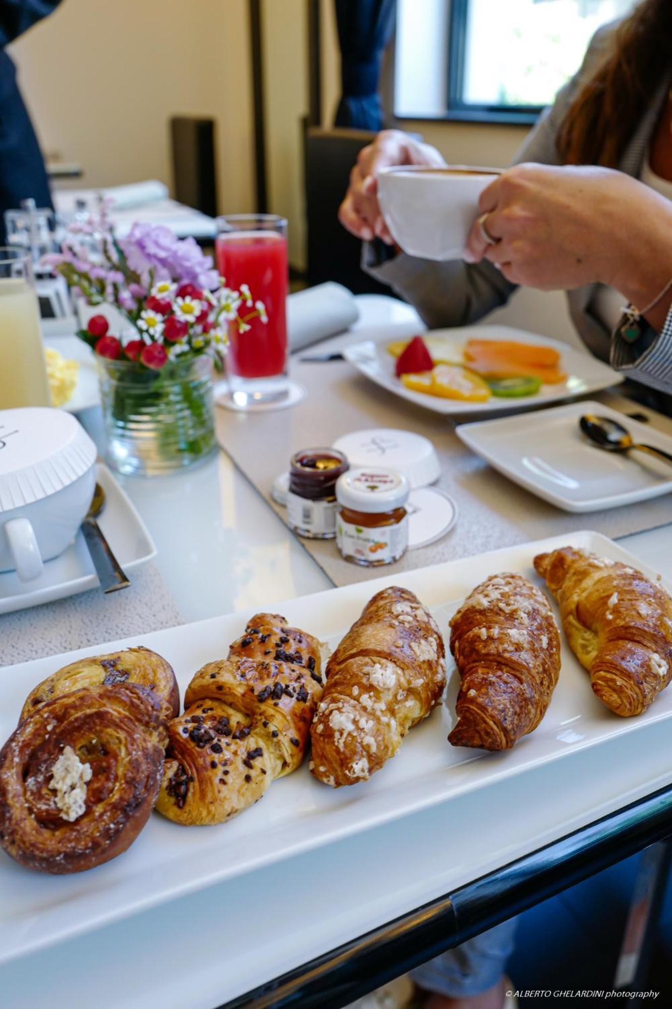Lhp Hotel Montecatini Palace & Spa Exterior photo Croissants and other breakfast items at a café in Paris